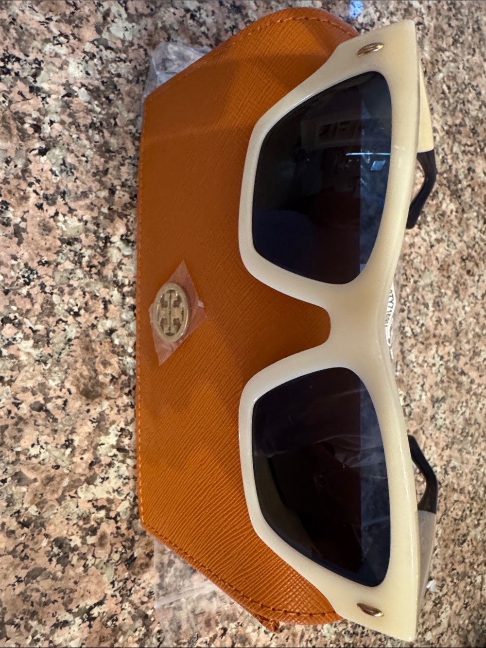 Tory Burch, cream Frame Sunglasses with Orange Case